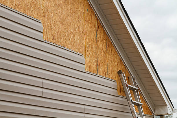 Professional Emergency Siding Repair technician working in Dublin, OH